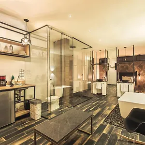 luxury-apartamentos.colombiamedellinhotels.com/